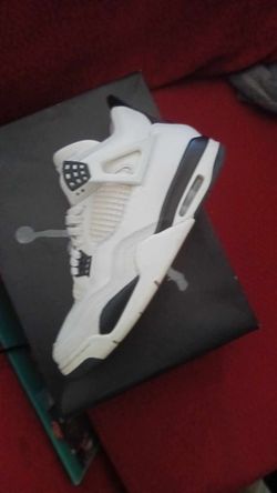 NIKE AIR JORDAN 4S OG RETRO FC SIZE 11