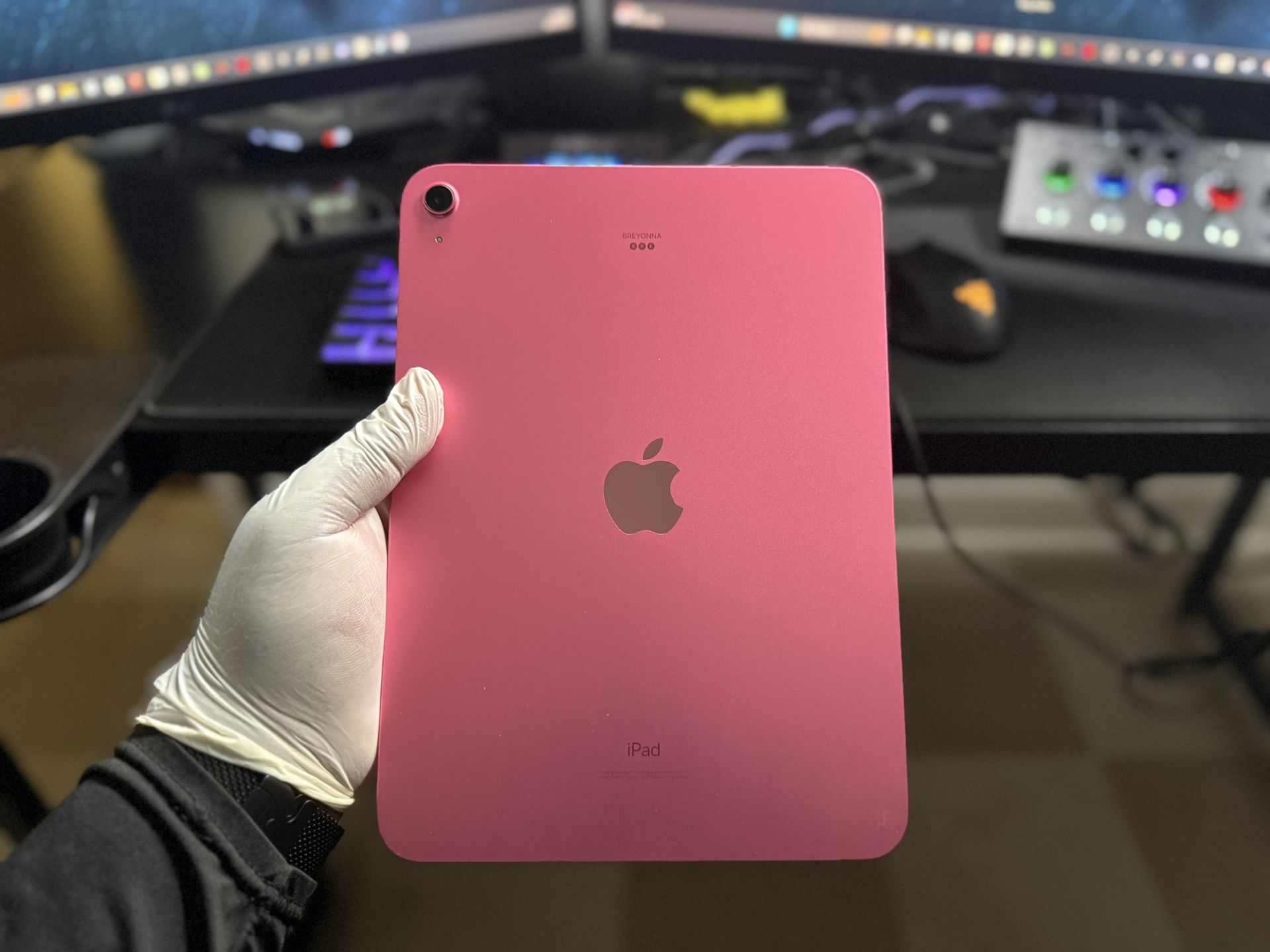 Apple iPad 10th Generation Pink 256gb WiFi With Magic Keyboard