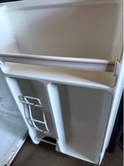 Mini refrigerator