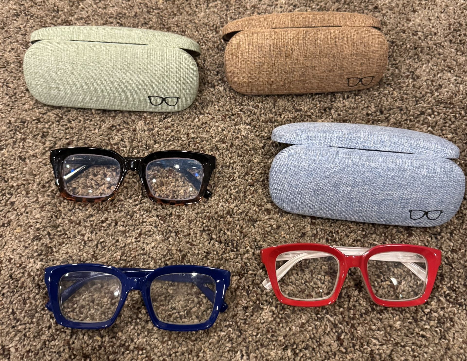 Lot of 3 Unbranded Readers, multiple colors, w/ hard case. +2.5; Price Is For 3