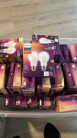Philips Ultra Definition A19 LED Bulbs 2-Pack