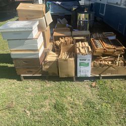 Beekeeping Equipment 