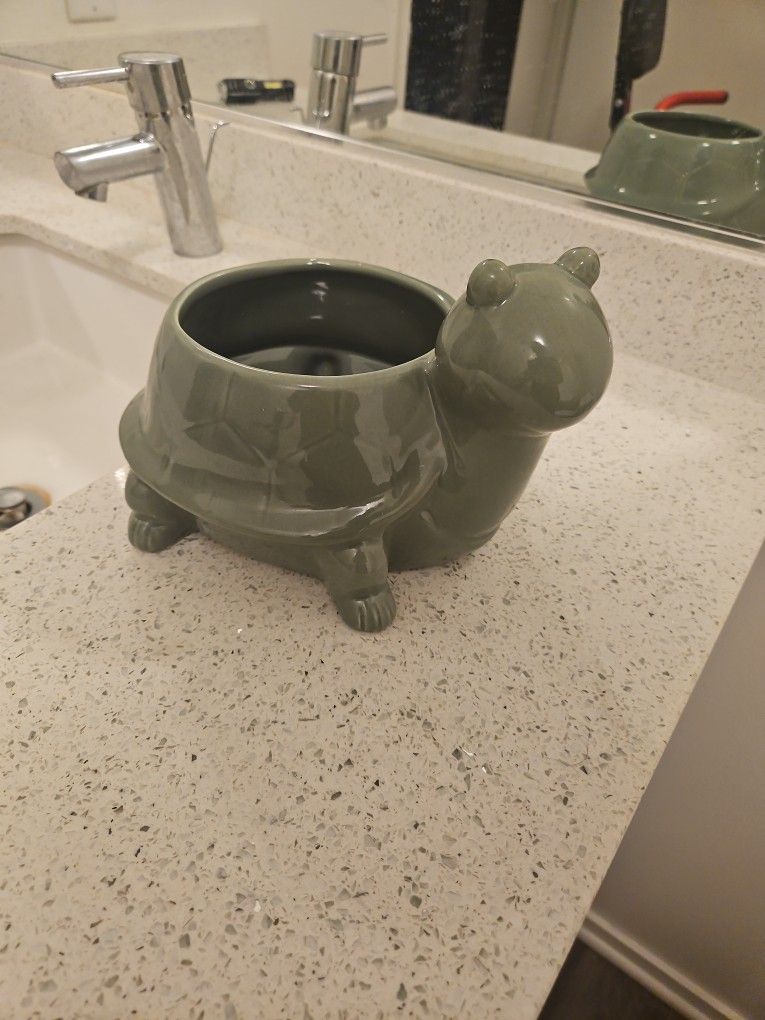 Ceramic Turtle Pot
