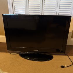Samsung 32” TV