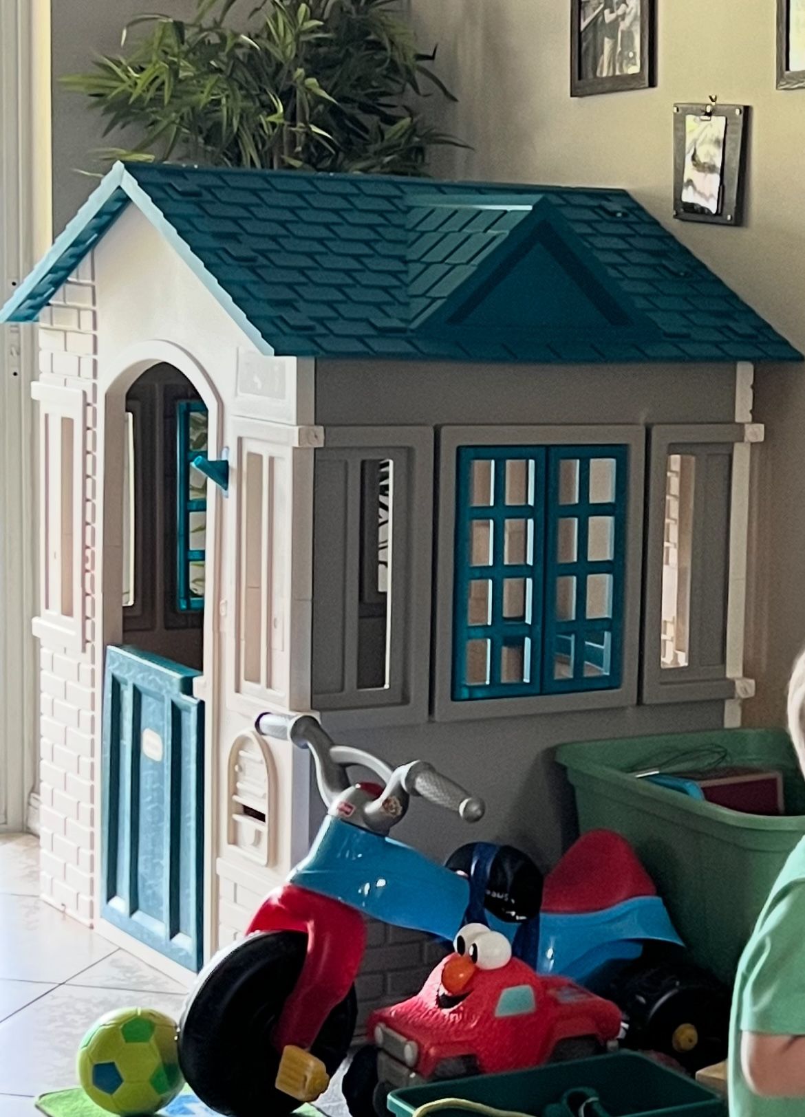 Little Tikes Playhouse