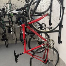 Cannondale r500 road bike