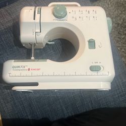 Singer QuikFix Portable Sewing Machine