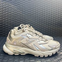 Men’s Louis Vuitton Beige Sneakers Size 10