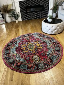 Beautiful 5x5 Ft Round Carpet