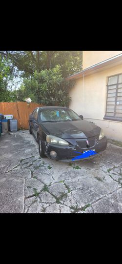 2008 Pontiac grand prix (Black)