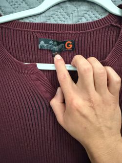G by Guess Ribbed Knit Sweater Medium