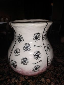 Flower or decoration vase