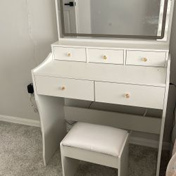 Vanity Desk And Stool LED Mirror And Charging Station 