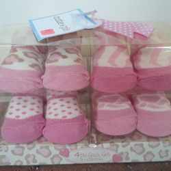 BRAND NEW BABY GIRLS 0 - 12 MONTHS SOCK/ BOOTIES SET