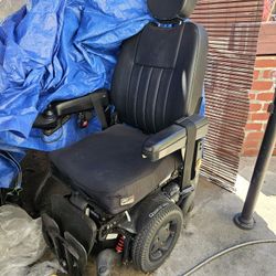 Q300m Mini Power Wheelchair