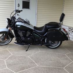 2022 Kawasaki Vulcan 900cc Classic