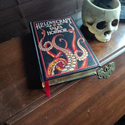 H.P. Lovecraft Tales Of Horror Book