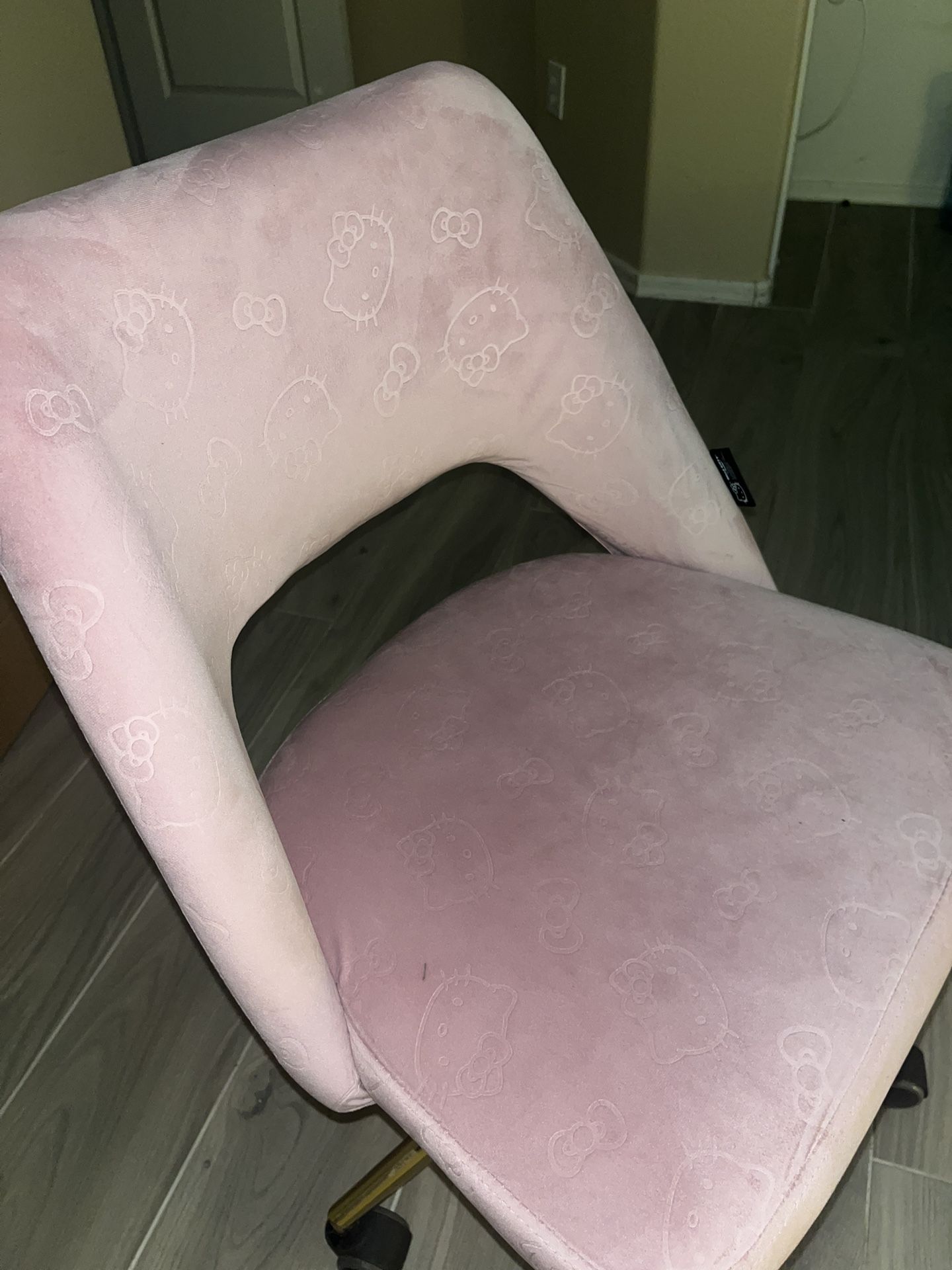 Hello Kitty chair