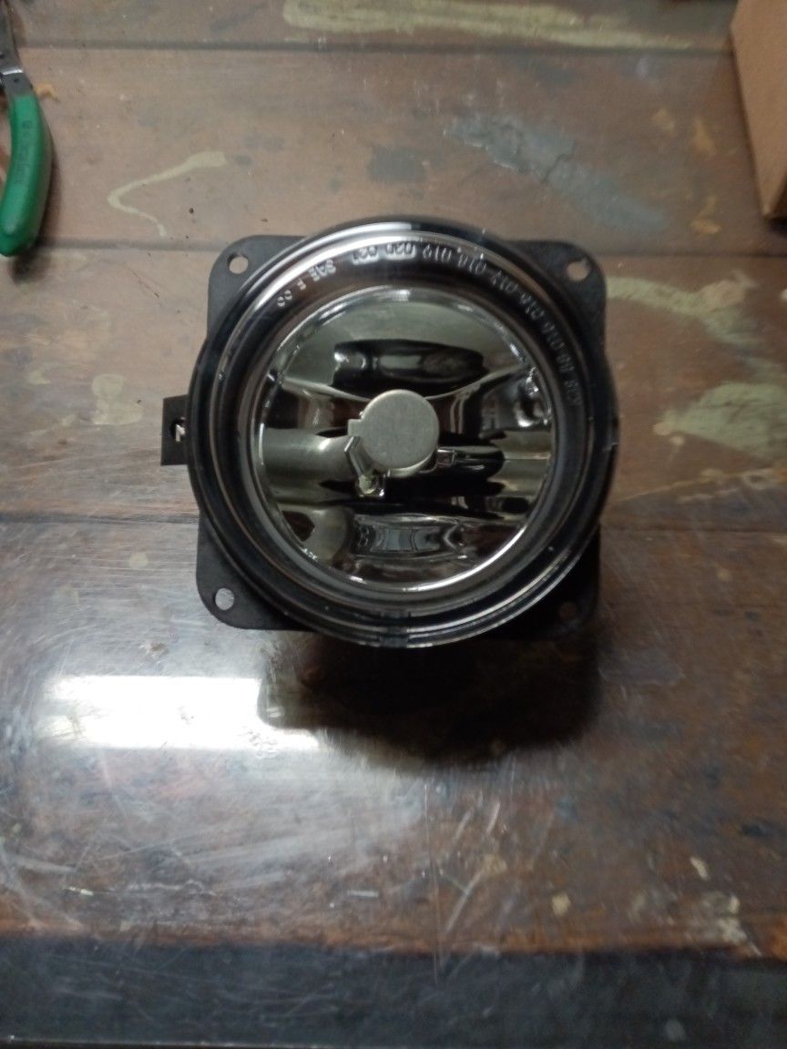 OEM Fog Lights For 01-04 Mazda Tribute