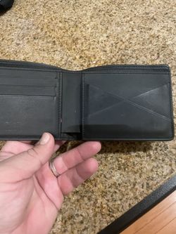 Like New Louis Vuitton Empreinte Black Leather wallet Bo-Fold M82072 for  Sale in Bardonia, NY - OfferUp