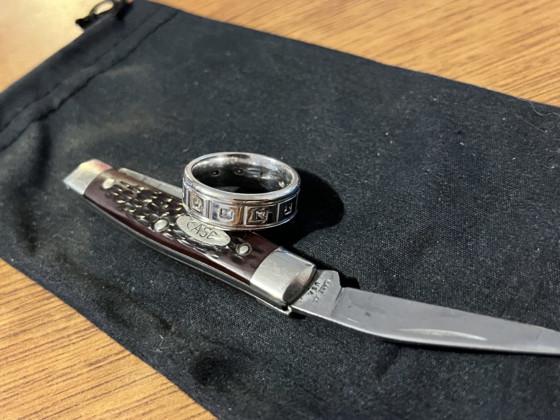 Men’s Designer White Gold And Diamond Wedding Ring
