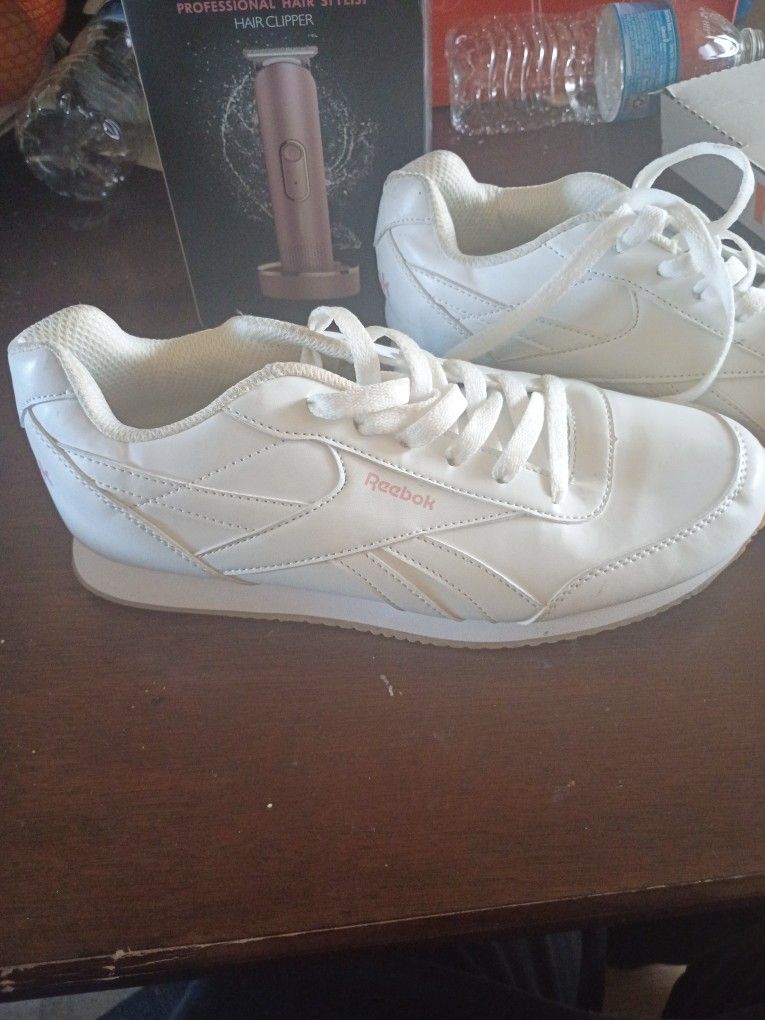 Women's Tennis Shoes