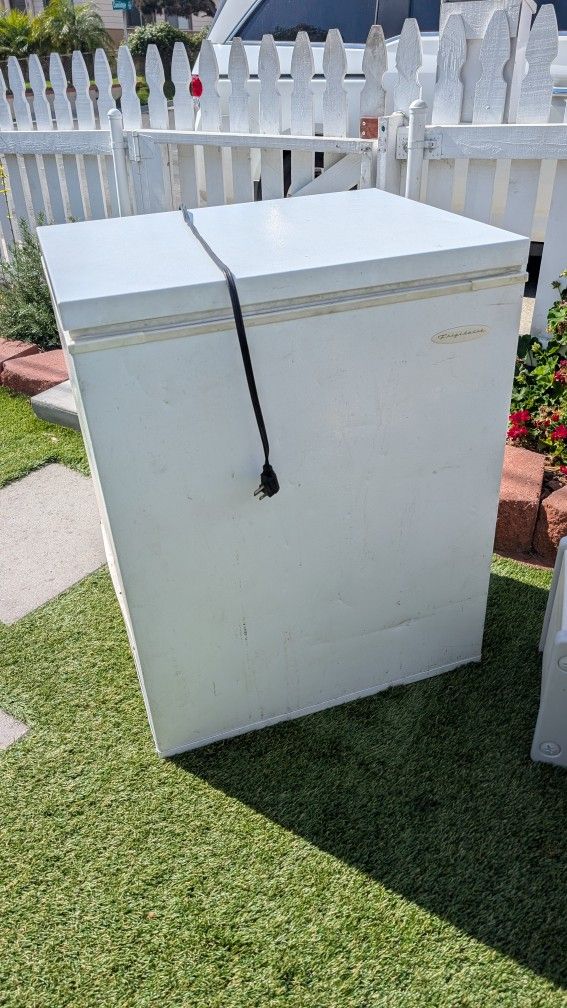 Frigidaire Chest Freezer