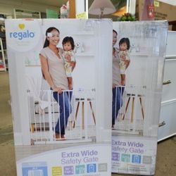 Regalo Walk-Through Extra Wide Baby / Pet Gate Door 29.5″-38.5″