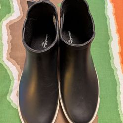 Size 8 Women's Rain Boots