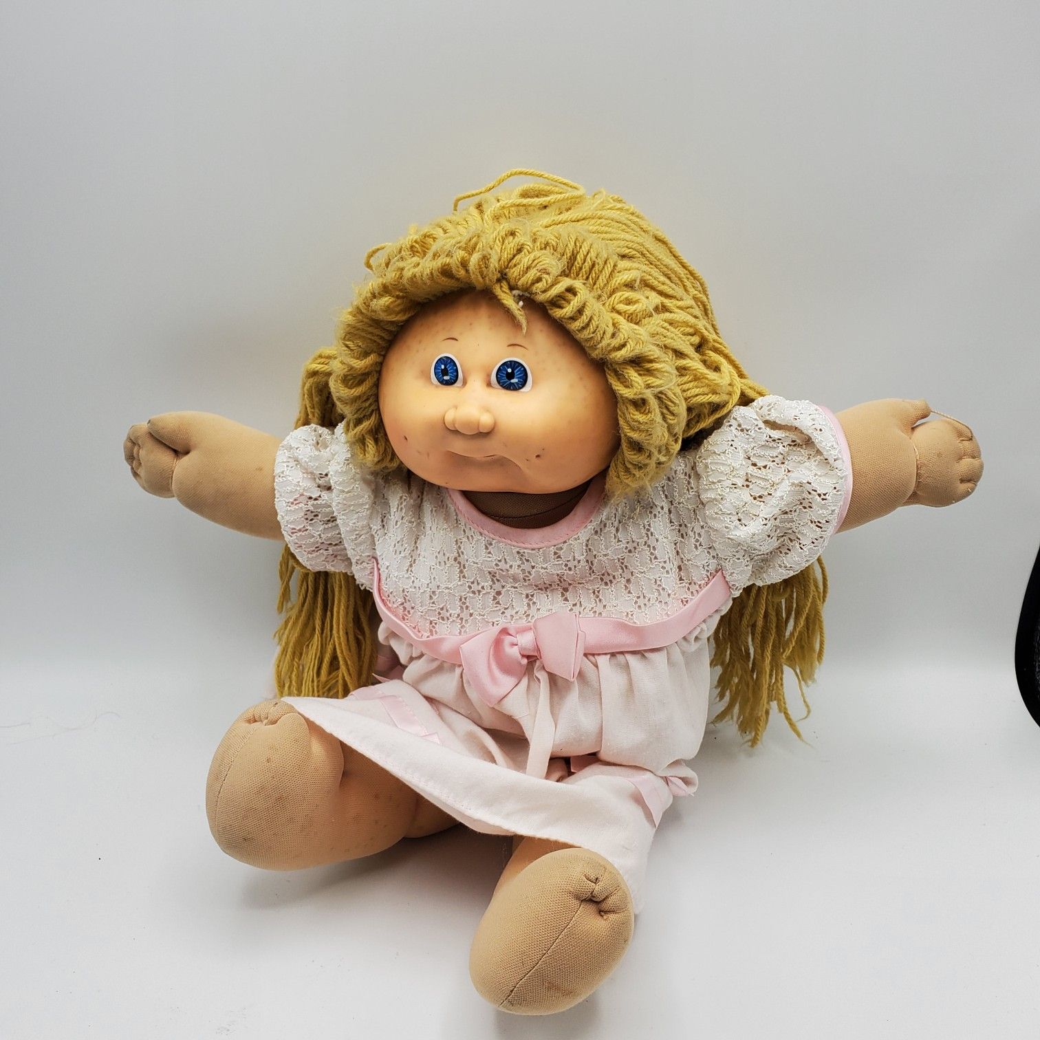 Vintage cabbage patch kids doll