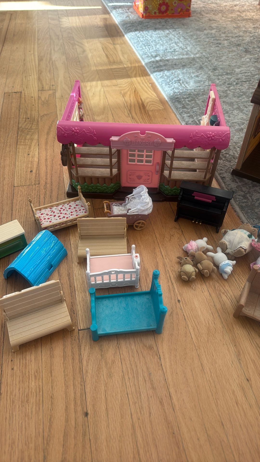 2 doll houses with furniture and tons of tiny detailed accessories 