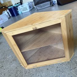 $20 Corner bread box