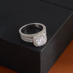 Hot selling high-end full diamond ring female temperament niche fashion ring hand jewelry light luxury diamond ring