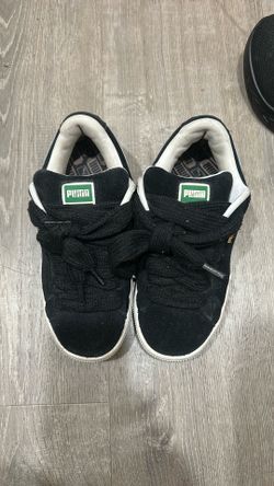Pumas women’s size 6