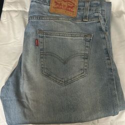 Levi’s 511 Jeans