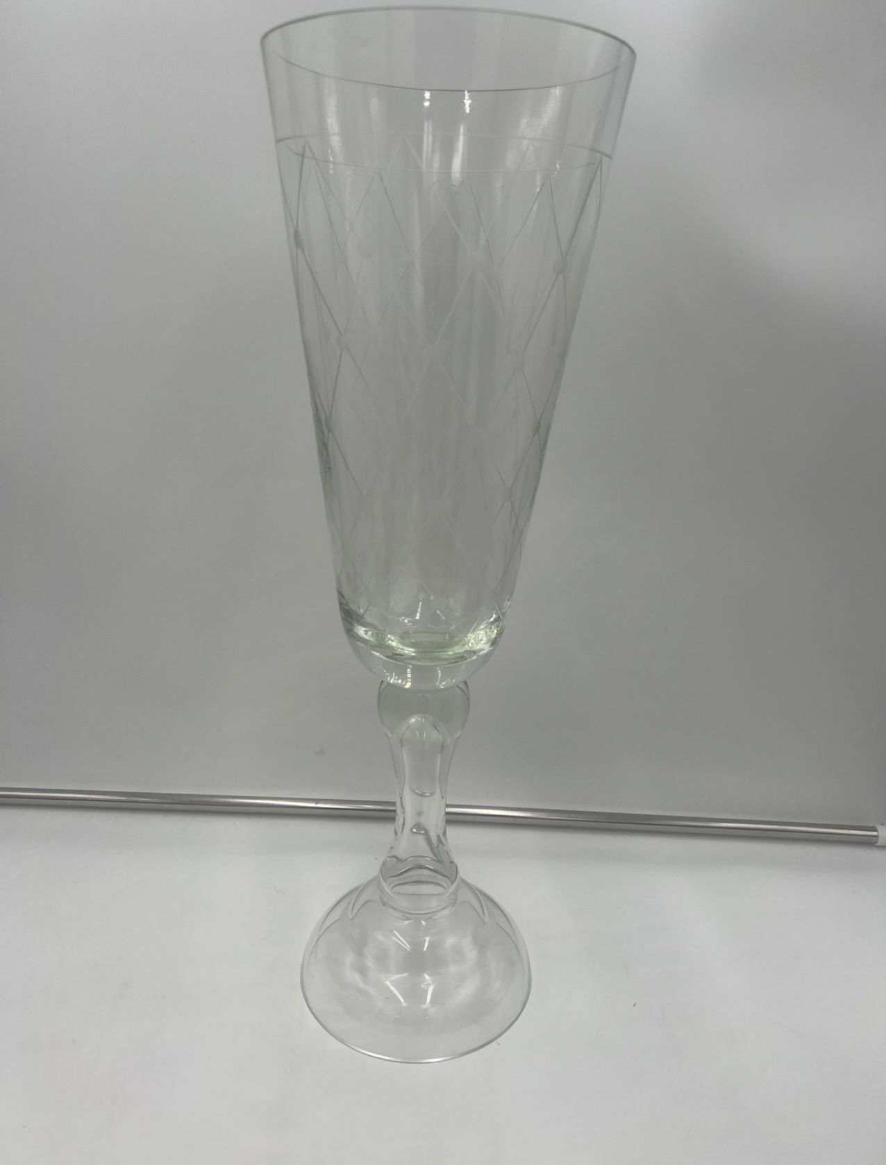 Gorgeous 18 1/2” Crystal Etched Flower Vase So Pretty unique