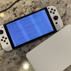 Nintento Switch OLED Bundle 