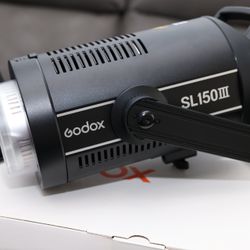 GODOX SL150III