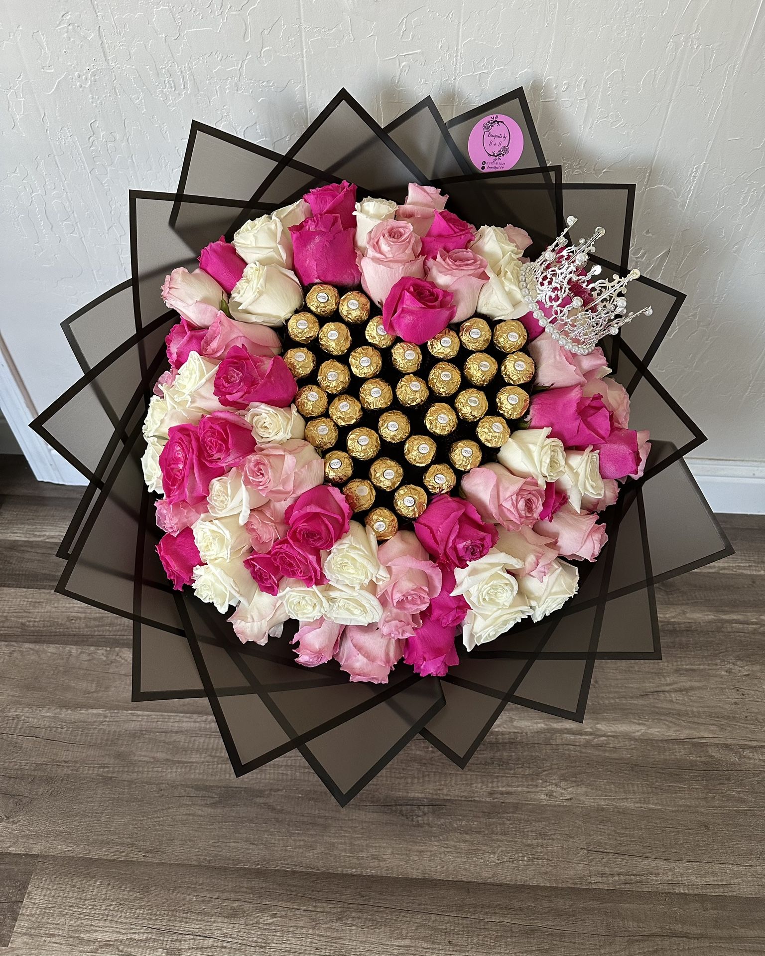 Flower Arrangements For Nations Girlfriends Day!🌹🌷