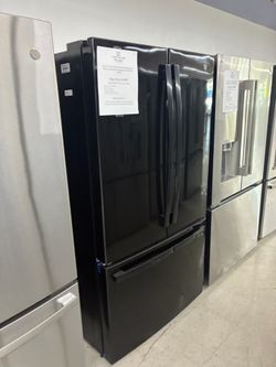 GE French Door Refrigerator in Black