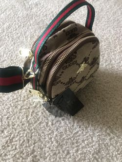 Small crossbody