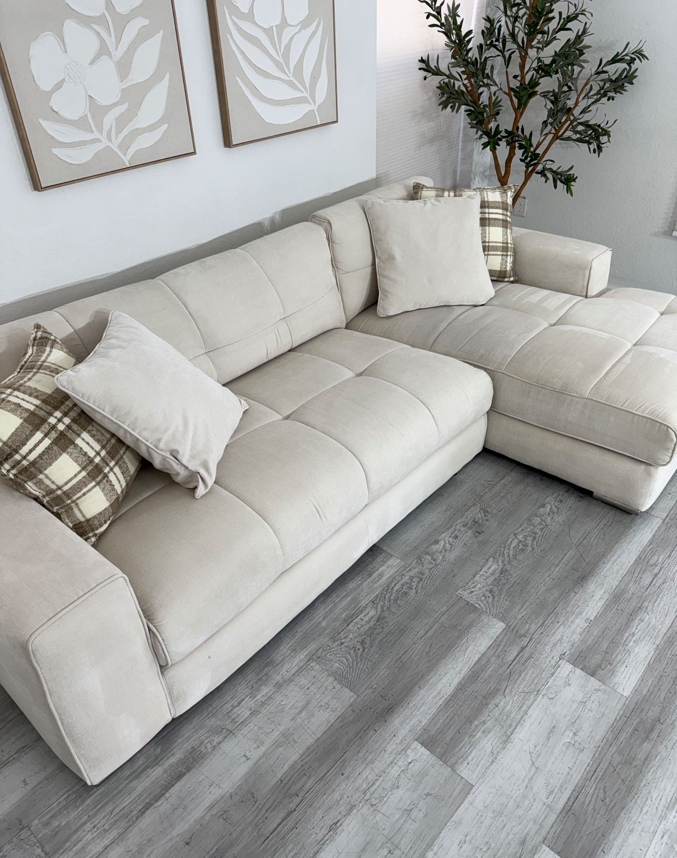 Sectional Couch Beige – Ashley Furniture