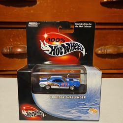 2000 100% Hot Wheels 1971 Dodge Challenger 