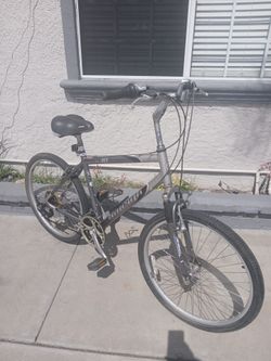 Men's 26" Aluminum Raleigh Sc30 Commuter Bike