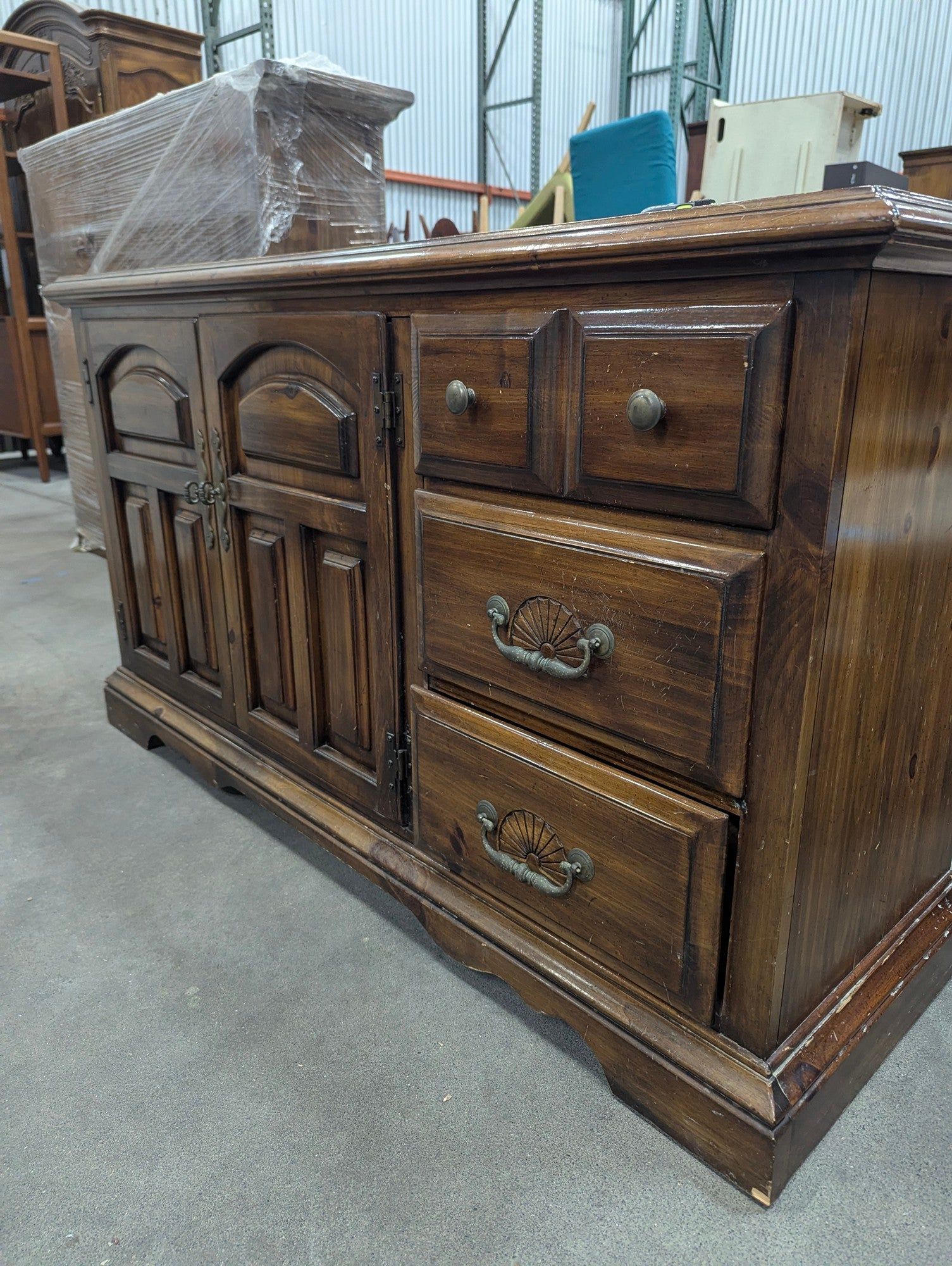 Traditional Dark Wood Sideboard with Drawers and Cabinets