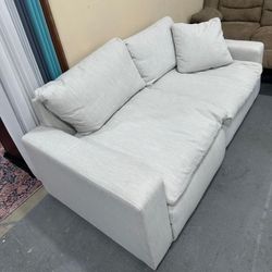 ELYZA 2-PIECE SECTIONAL
