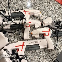 4 Laser Guns With Chest Targets 