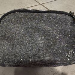 NWT Lululemon Everywhere Belt Bag 1L Glitter Grey