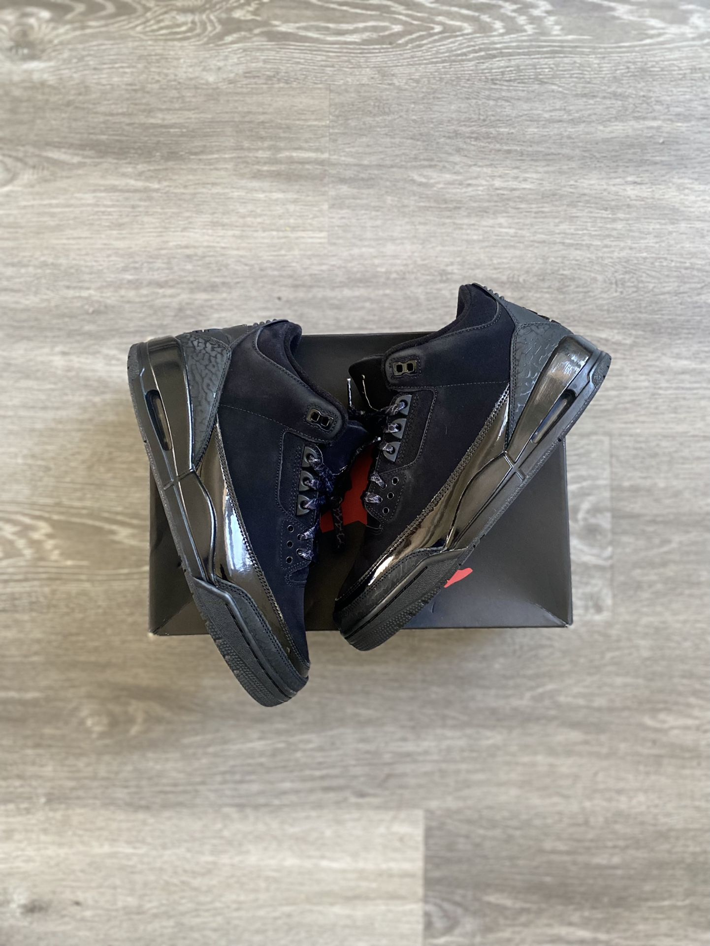 Jordan 3 Black Cat