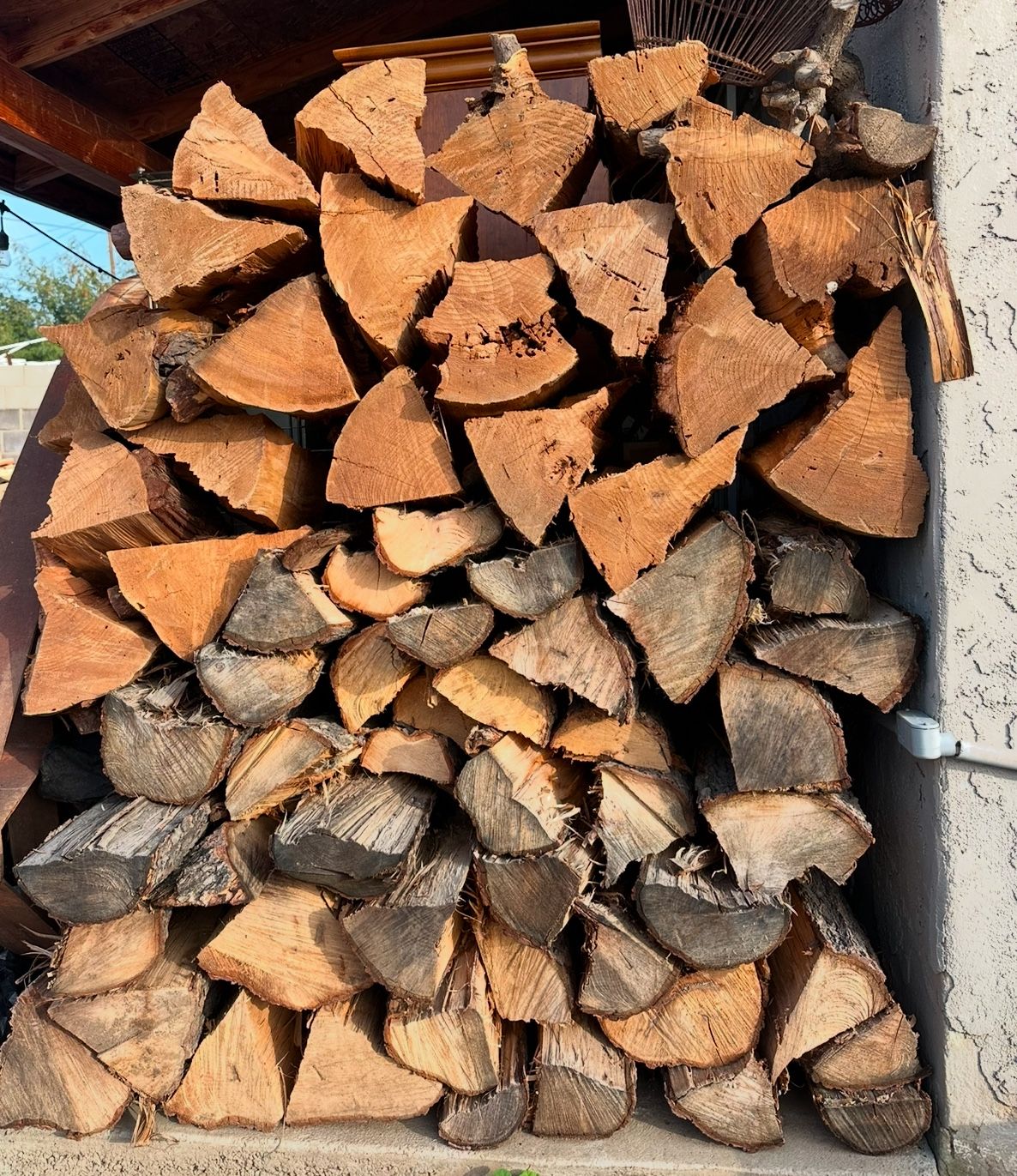 Dry Split Almond Mix Firewood!!!Ready Too Burn Seasoned Wood!!